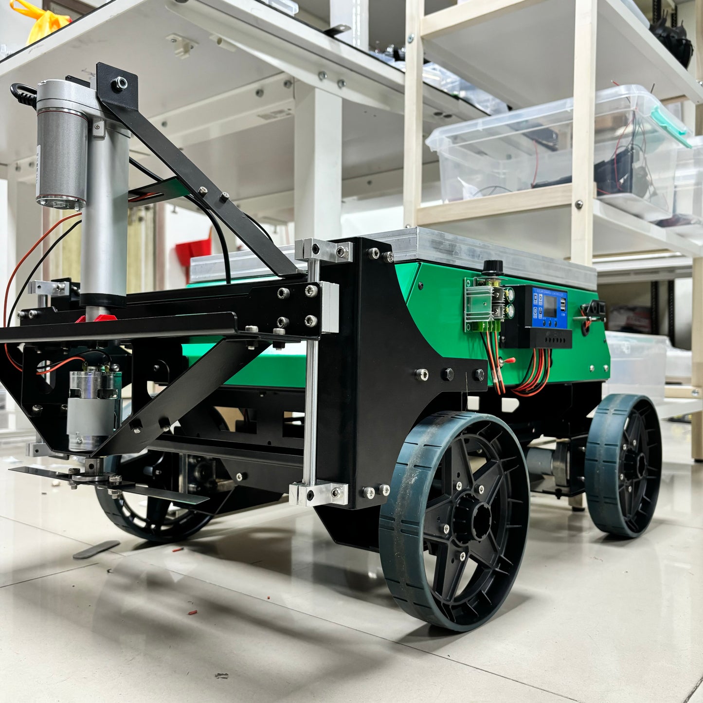Solar Panel Powered Grass Cutting Robot (For Price Contact Us)