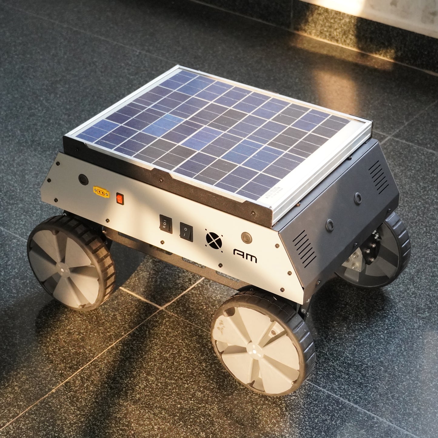 Solar Powered 2 in 1 Hybrid Rover 20 kg Payload Robot DIY Chassis