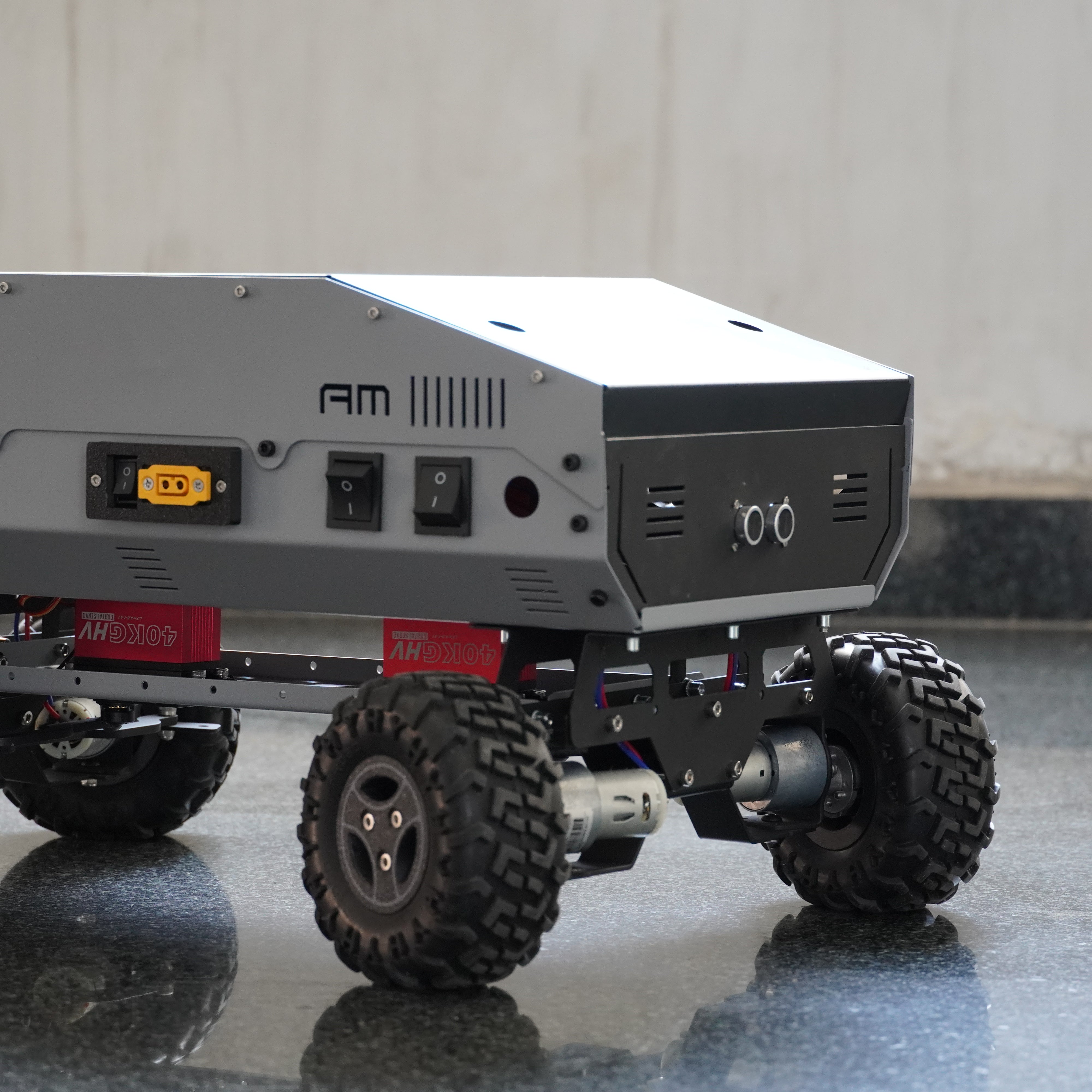 Introducing the Custom-Built ROVER 4x4: A Revolution in Off-Road Robot ...