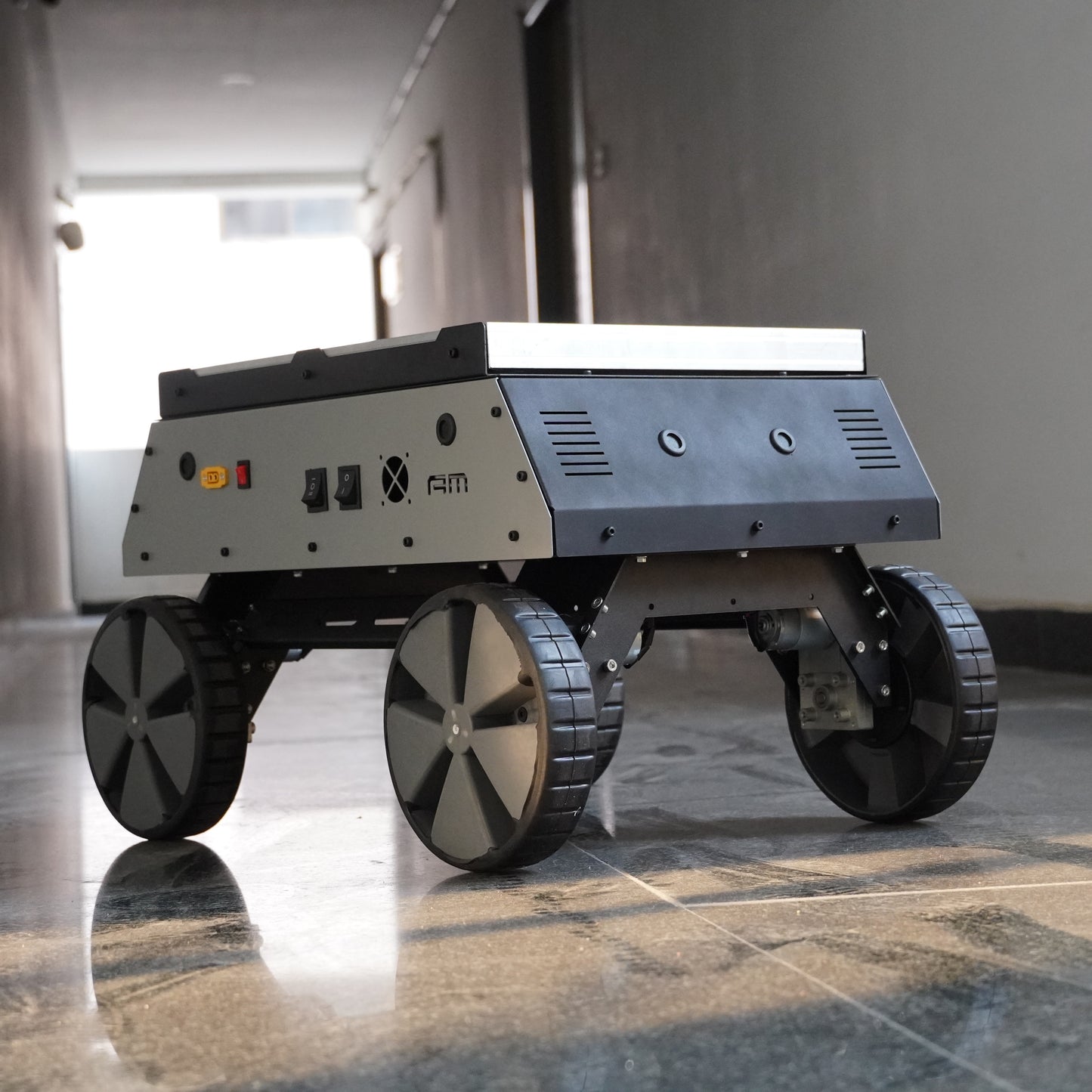 Solar Powered 2 in 1 Hybrid Rover 20 kg Payload Robot DIY Chassis