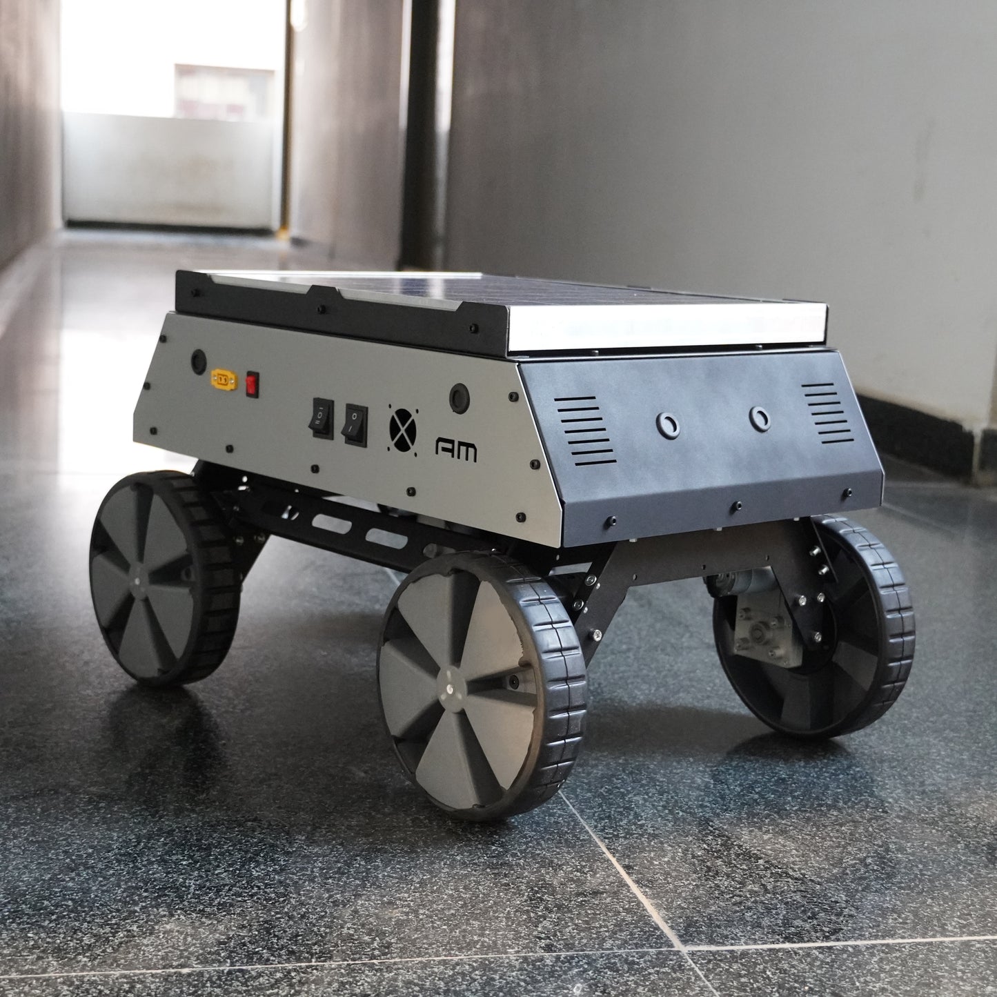 Solar Powered 2 in 1 Hybrid Rover 20 kg Payload Robot DIY Chassis